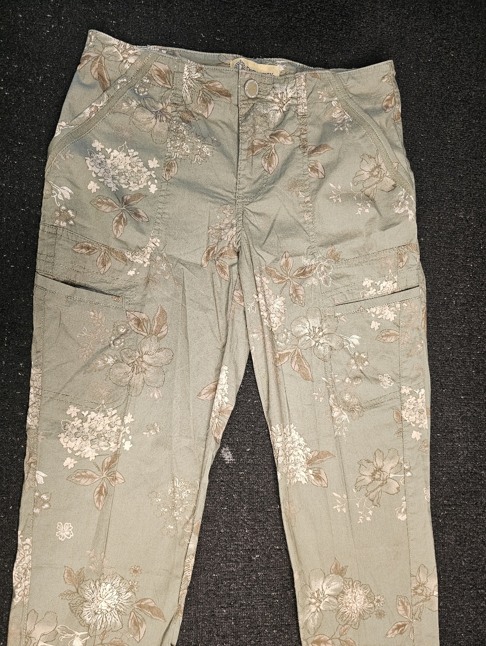 Democracy Floral Straight-Leg Pants in Olive Green with Metallic Accents - Picture 3 of 11